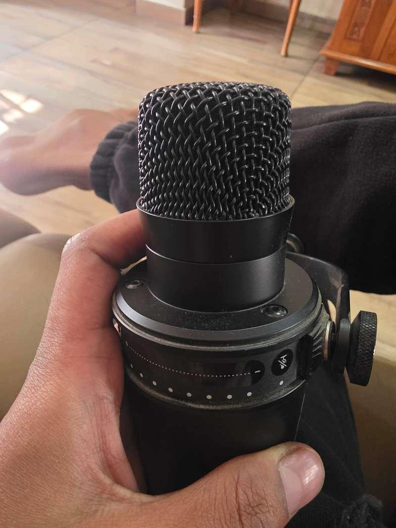 Shure MX7V Podcast grade mic for rent - Photo 3