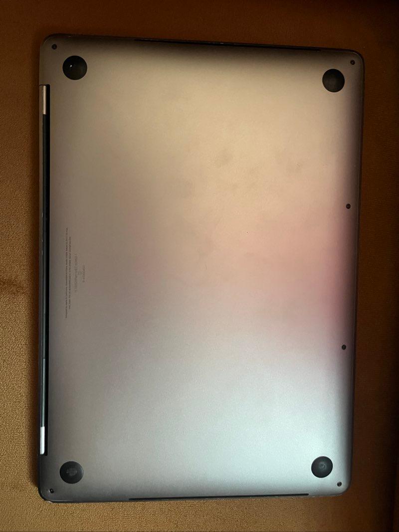 MacBook Pro 2020 i5 – Sleek, Powerful & Perfect for Work/Study! - Photo 2