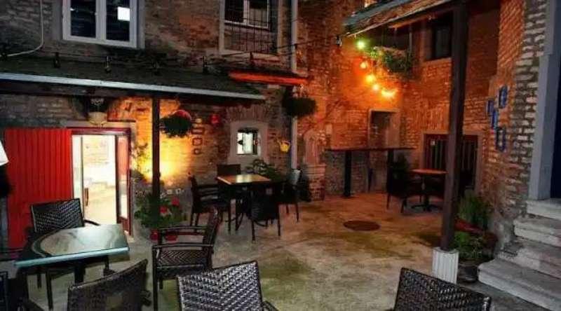 Restaurant for rent near chopper restaurant , HSR Layout, Bengaluru